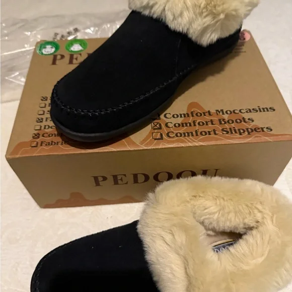 Black Leather Moccasin Slippers - Picture 2 of 6